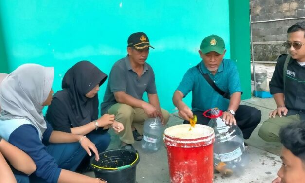 UNIVERSITAS JANABADRA YOGYAKARTA DUKUNG ADIWIYATA SMA NEGERI 2 NGAGLIK